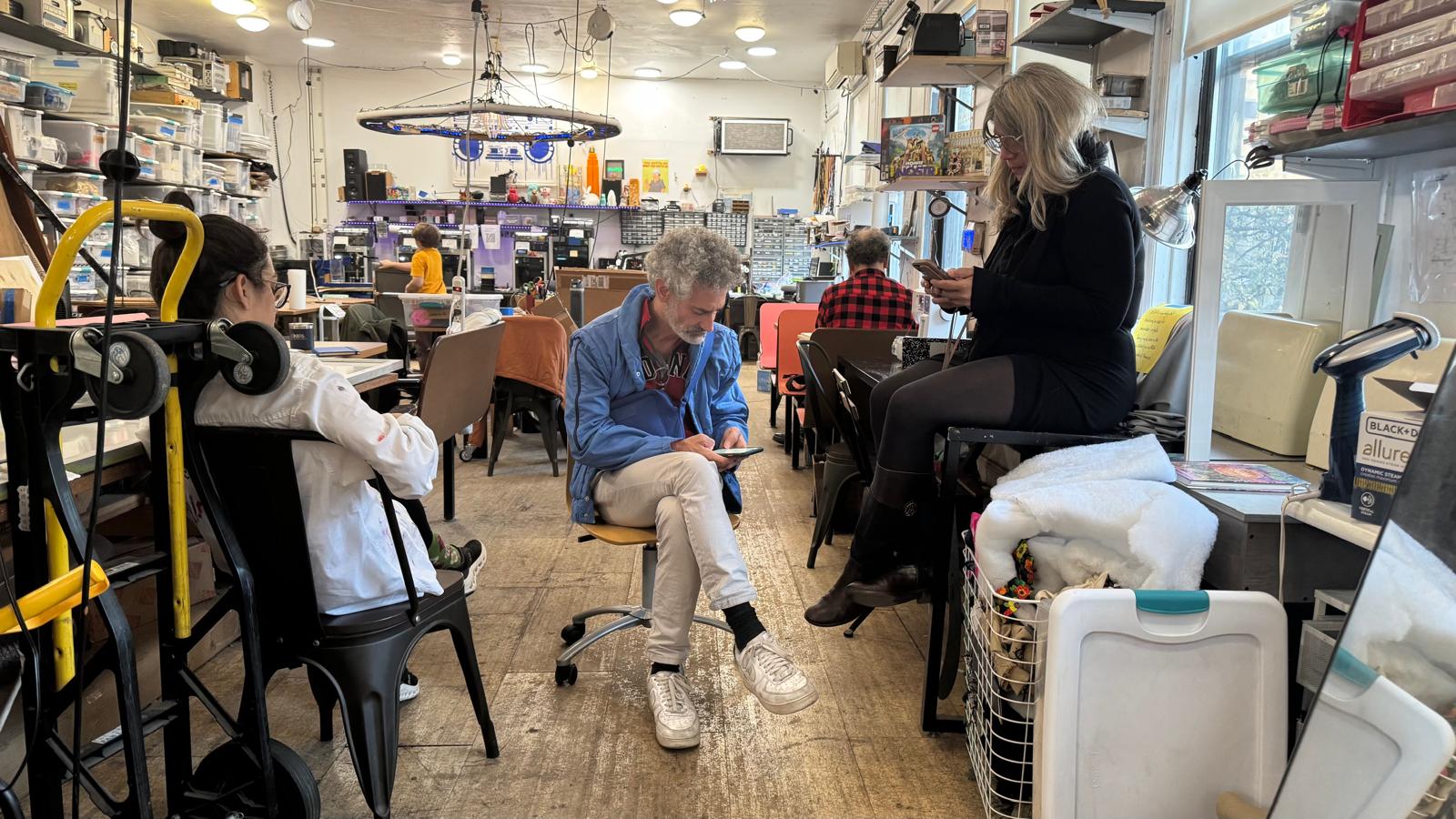 El Consulado Unites the Venezuelan Community Through Art